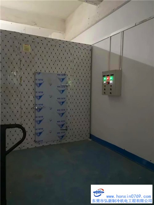 深圳拆裝冷庫完工交付，邊試機(jī)邊進(jìn)貨